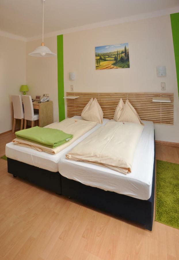 Hotel Zlami-Holzer Klagenfurt am Woerthersee Luaran gambar